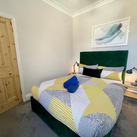 Edwardian City Centre House For Big Groups, Offroad Parking & Hot Tub! Cardiff Exteriér fotografie