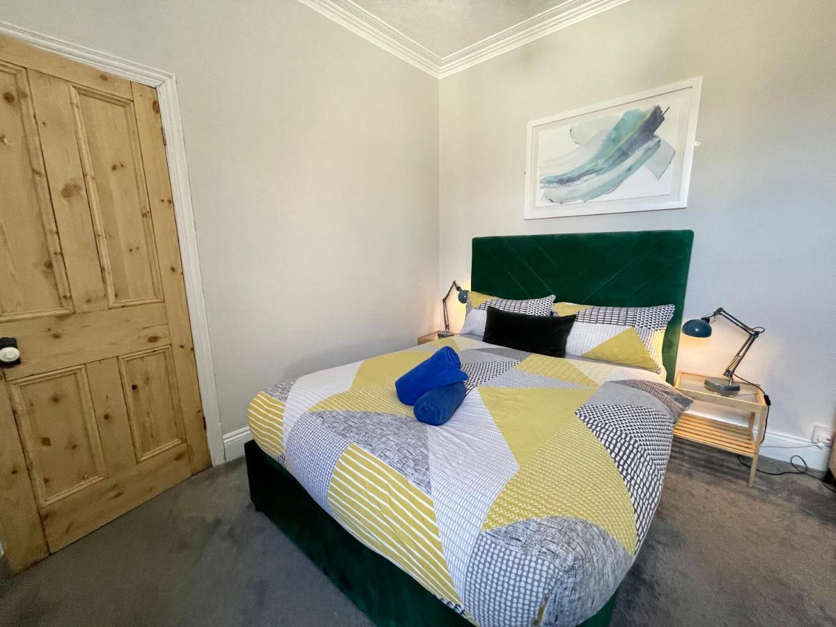 Edwardian City Centre House For Big Groups, Offroad Parking & Hot Tub! Cardiff Exteriér fotografie