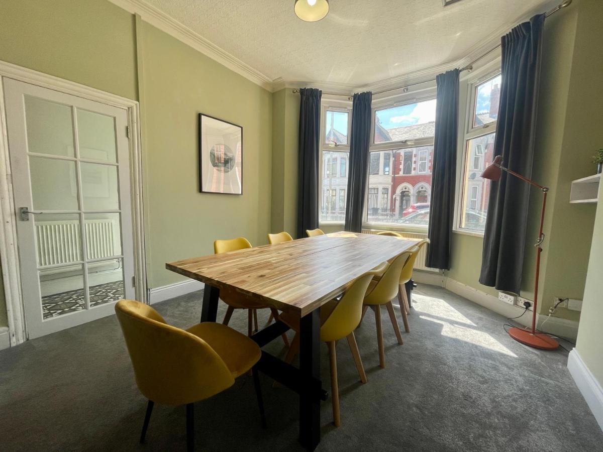 Edwardian City Centre House For Big Groups, Offroad Parking & Hot Tub! Cardiff Exteriér fotografie