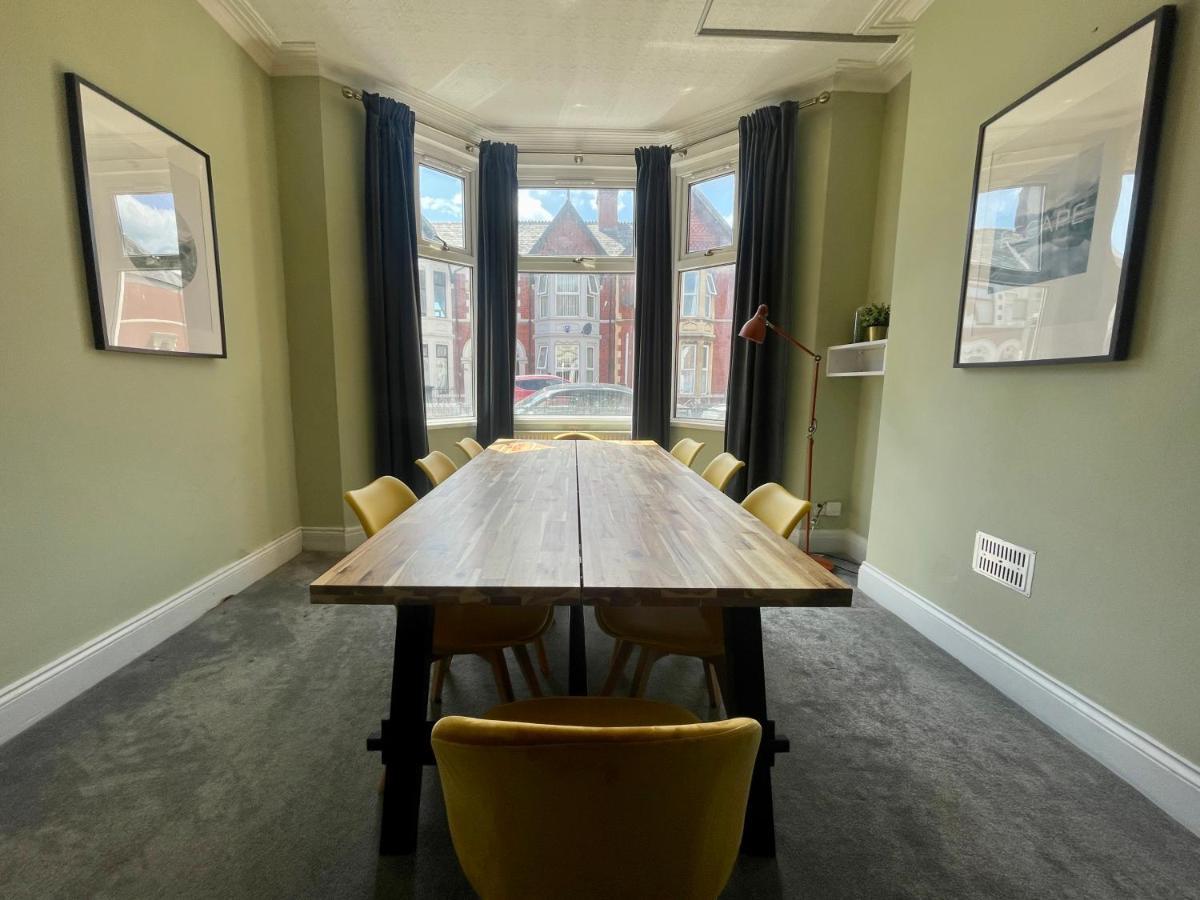 Edwardian City Centre House For Big Groups, Offroad Parking & Hot Tub! Cardiff Exteriér fotografie